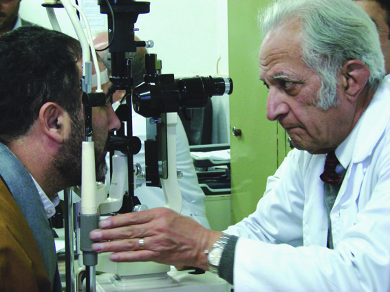 پروفسور خدا‌دوست چشم‌پزشک برجسته ایرانی ساکن آمریکا به کما رفت