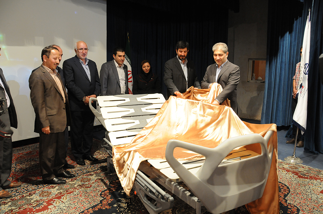 رونمایی از تخت آتریا در نمایشگاه تبریز